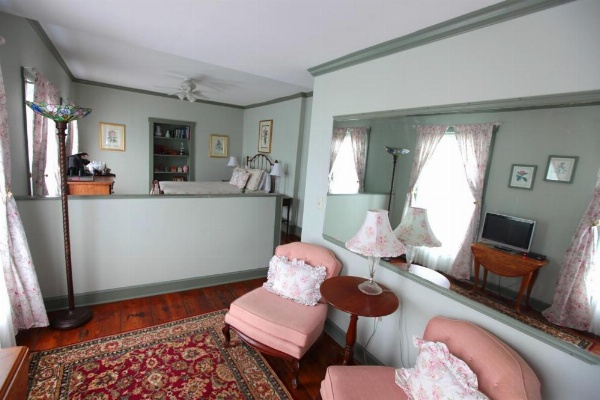 The Lafayette Inn & Restaurant image 11
